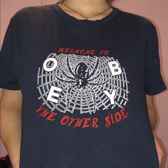Obey tee - Picture 2 of 2